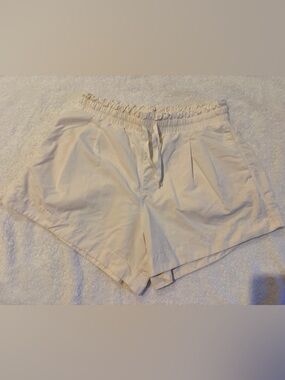 all in motion off white 4” Athletic Shorts